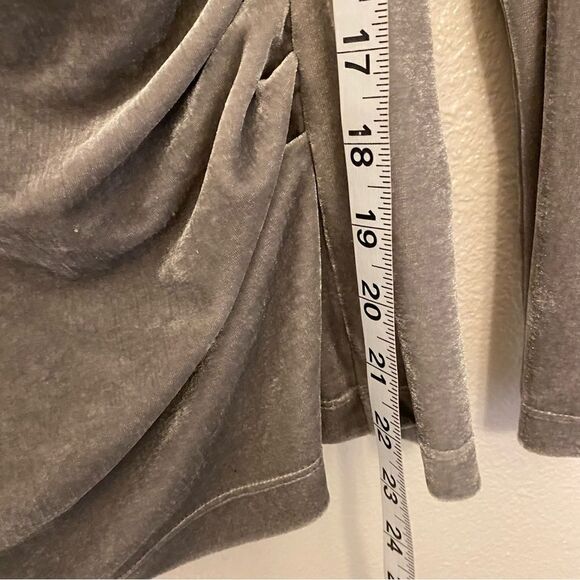 Soft Surroundings Cloudburst Velvet Shapely Top wrap blouse Long sleeve -S - Picture 8 of 8